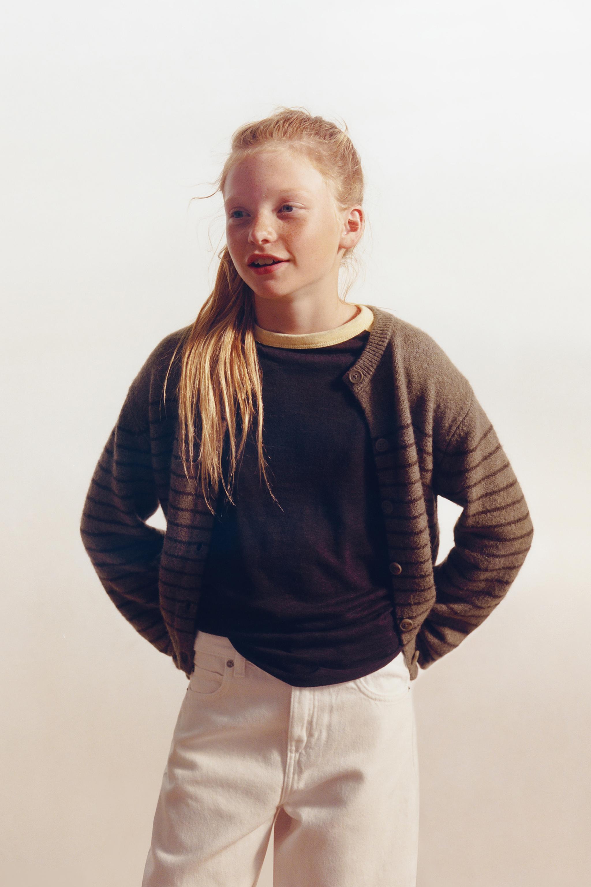 STRIPED RUFFLE KNIT CARDIGAN